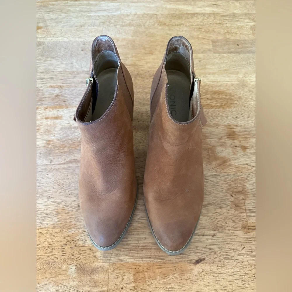 Vionic Tan‎ Leather Footwear